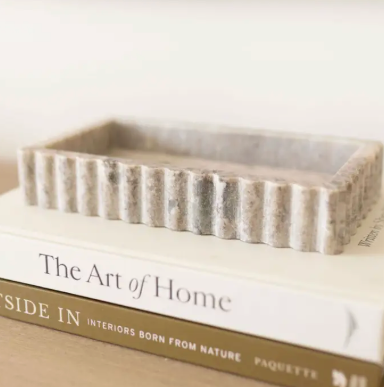Scalloped Marble Fluted Bridge Tray
