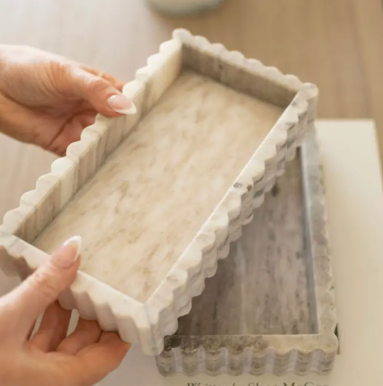 Scalloped Marble Fluted Bridge Tray